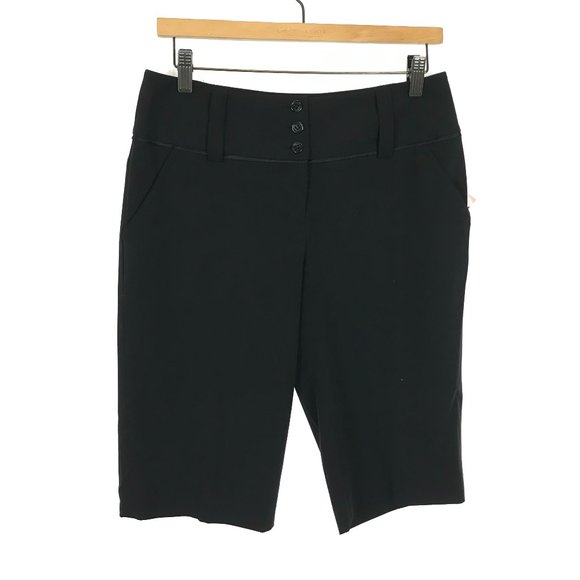 NWT Womens Size 6 Style & Co Black Button Accent Bermuda Shorts